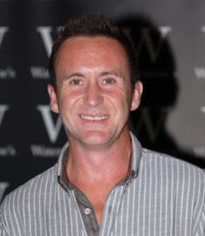 British TV personality Bruce Parry expressing that his preferred way to learn Spanish is with the Michel Thomas Method.